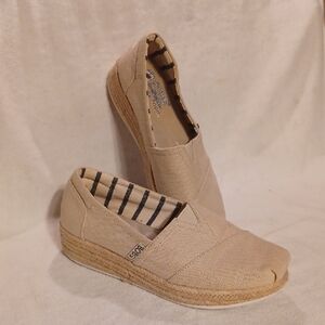 Skechers Tan Espadrille Slip-Ons Canvas Bobs Women's Size 8